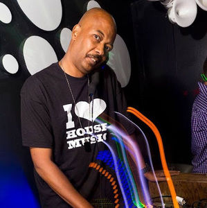 Meet your Posher, Kenny